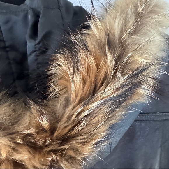 Liz Claiborne Vintage Leather Jacket w/ Fur lined Hoodie - Picture 6 of 6